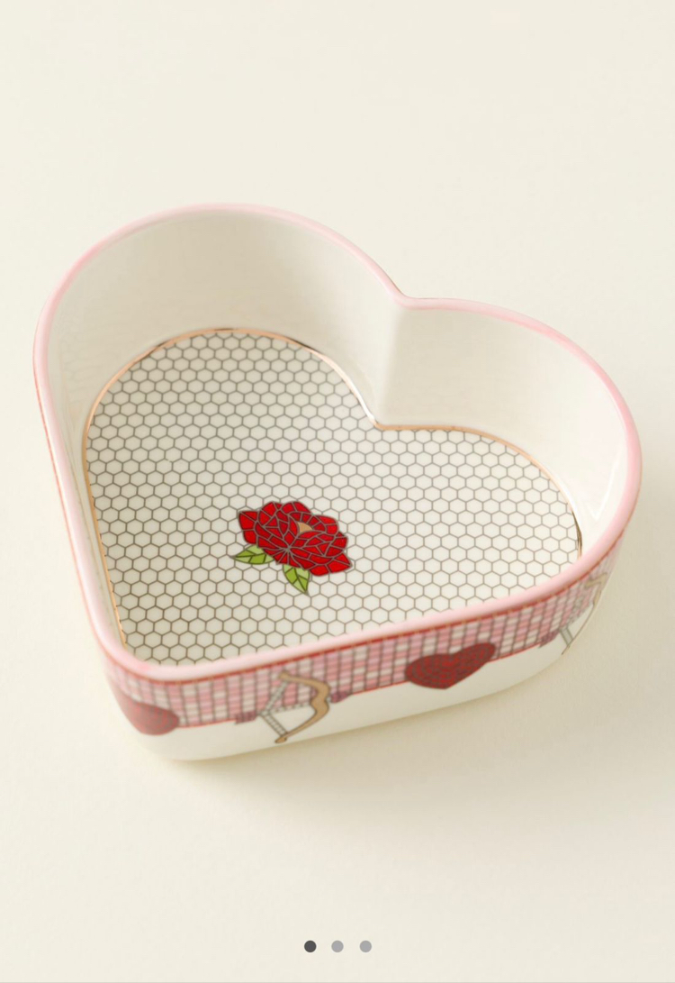 Anthropologie Valentine's Edition Kalp Şekil Kase