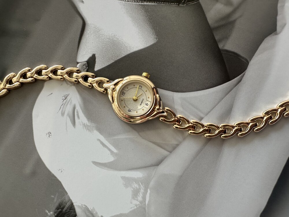 Gold Margot Model Saat