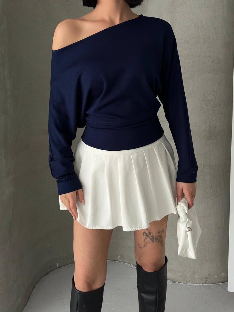 Lacivert omuzu açık crop