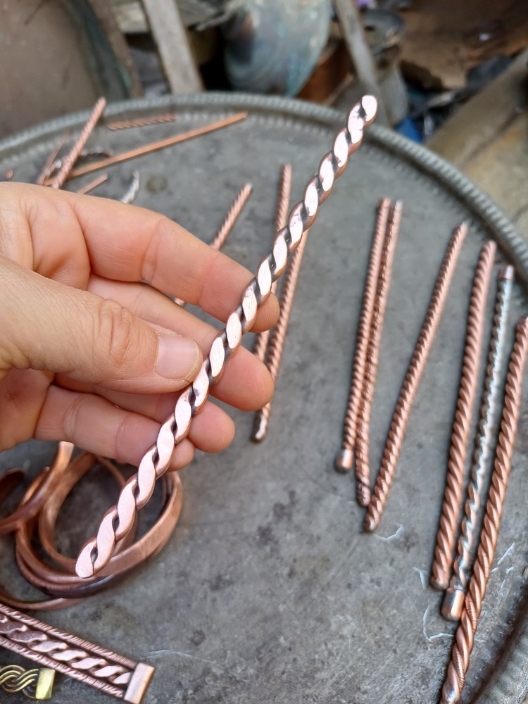 EL YAPIMI %100 SAF BAKIR BURGU MODEL BİLEZİK