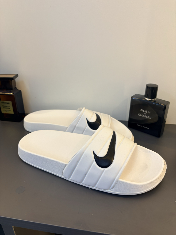 Nike Calm Beyaz Terlik 
