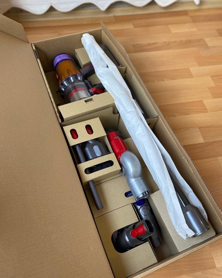 DYSON V12 süpürge
