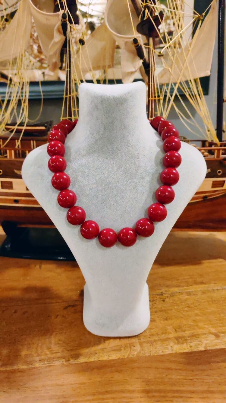 Bordo Kolye