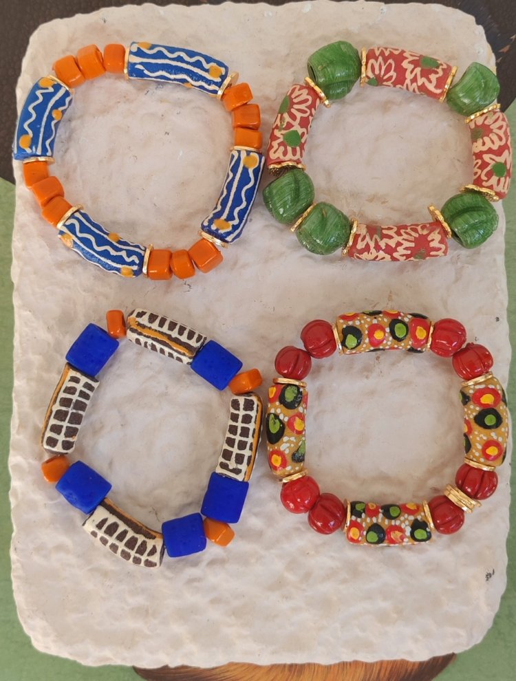 Ghana & Bracelet