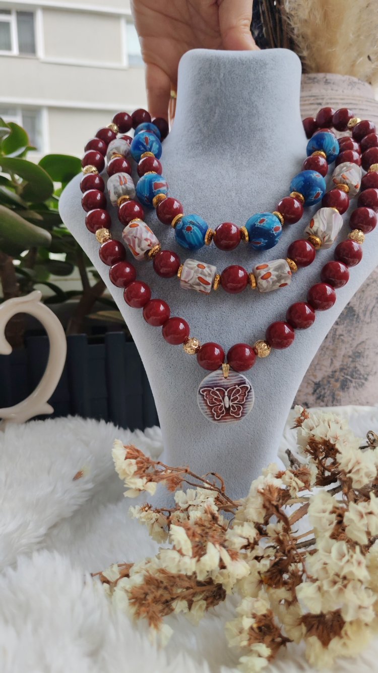 Bordo aşkı ortadaki model