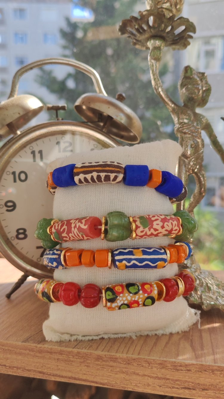 Ghana & Bracelet