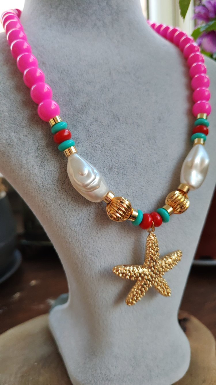 Marine Tema Pembe Kolye