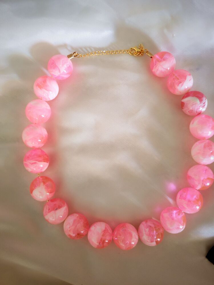 Pembe Akrilik Boncuk Kolye