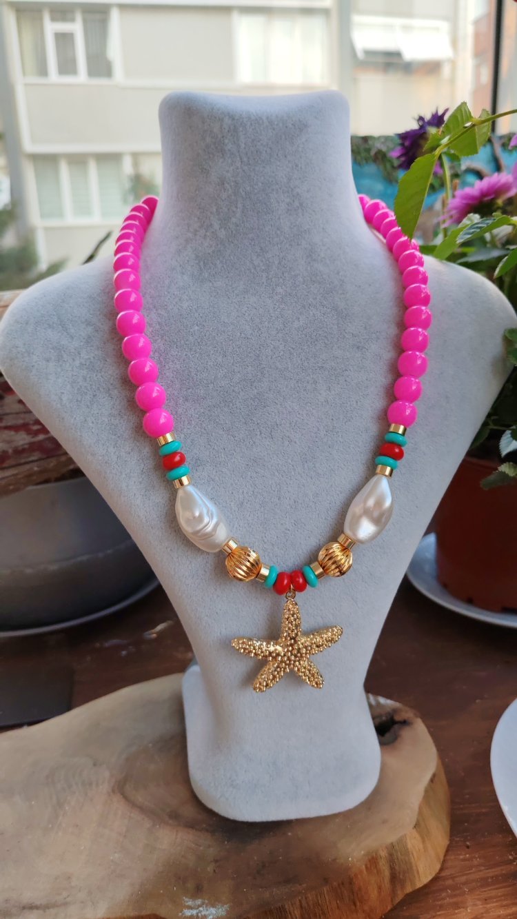 Marine Tema Pembe Kolye