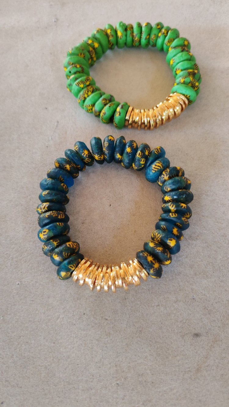 Krobo & Bracelet