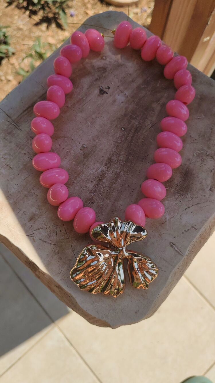 Pembe Çiçek Kolye