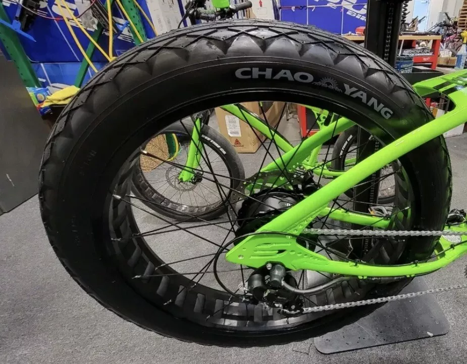 20x4 Zırhlı Kalın Teker FAT Bike Dış Lastik E-Bike Siyah Chao Yang