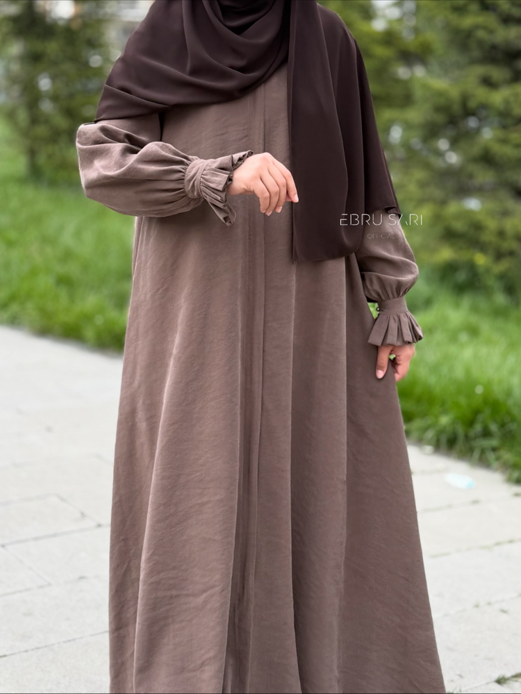 FARAH FERACE 