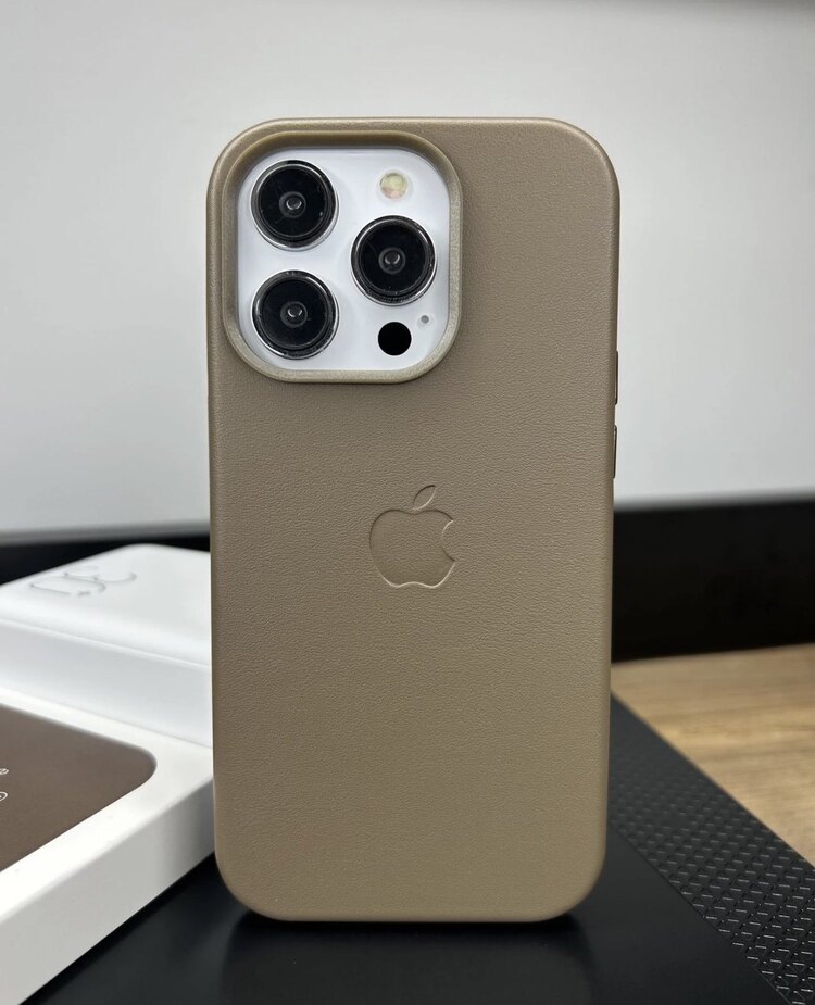 Apple MagSafe Özellikli Deri Kılıf - Çöl Titanyum