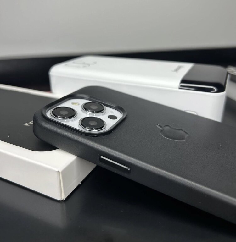 Apple MagSafe Özellikli Deri Kılıf -Siyah