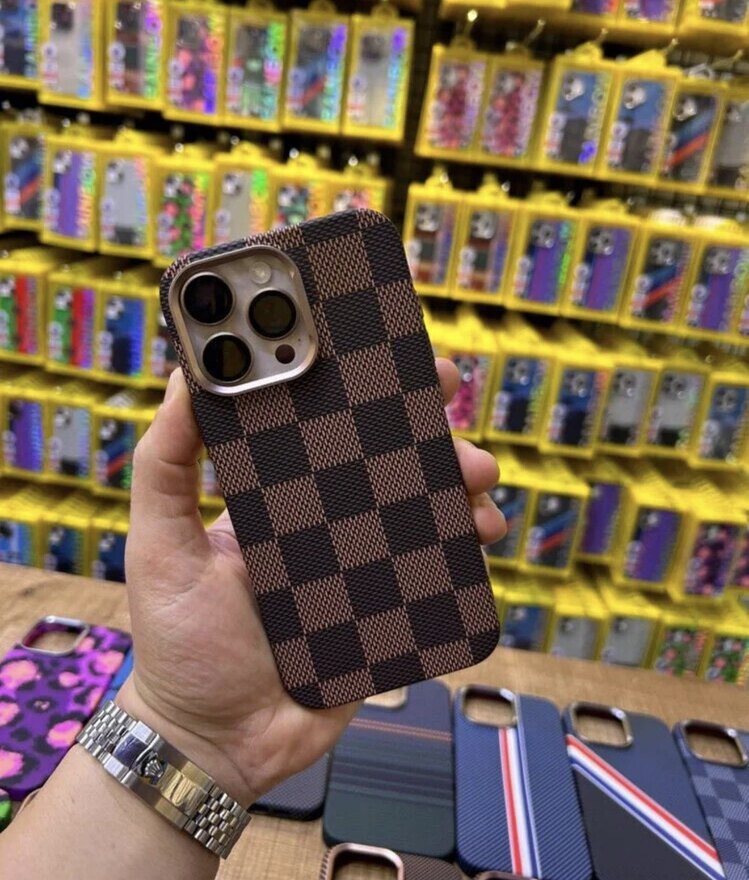 İPhone Fiber Carbon Kılıf -Brown Kare