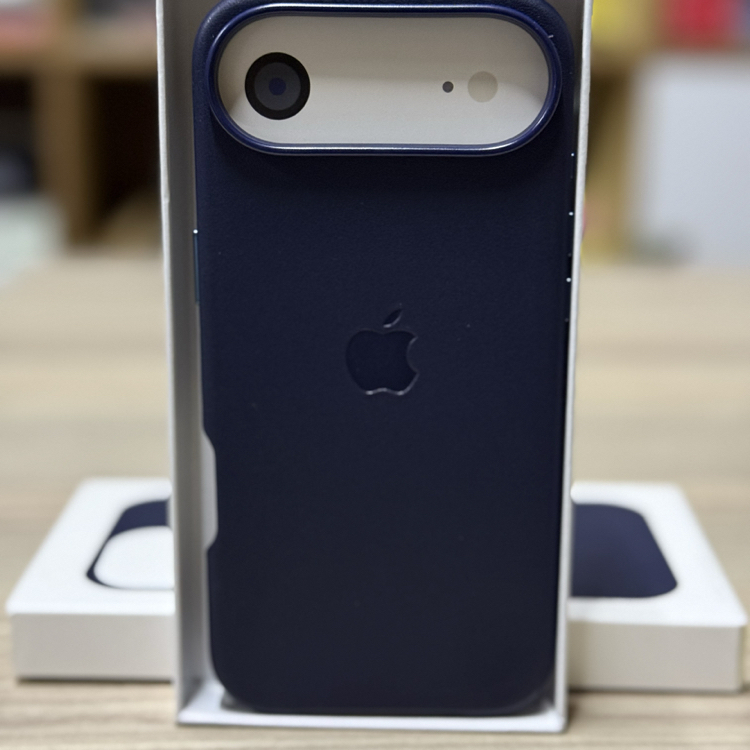 İPhone Deri Megsafe Case Lacivert