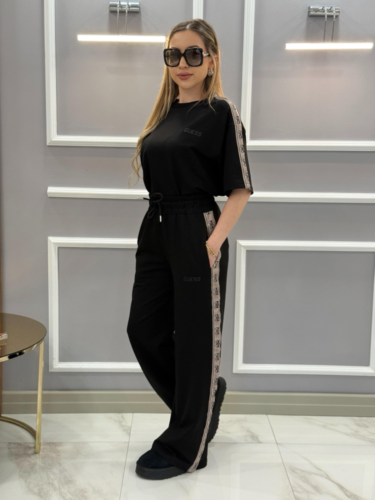 Guess şeritli siyah takım