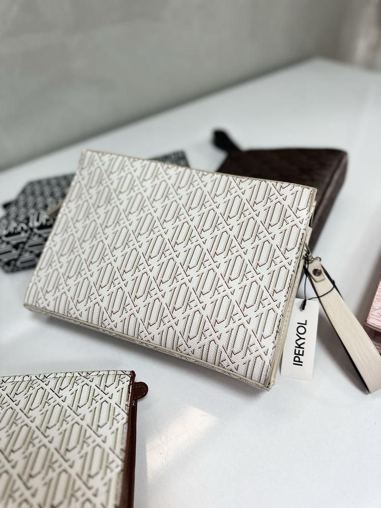 İpekyol clutch beyaz bej