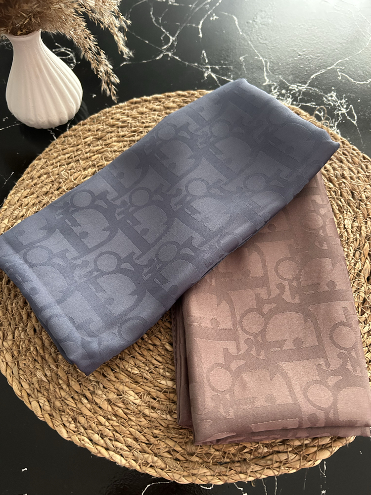 Dior jakar eşarp (vizon)