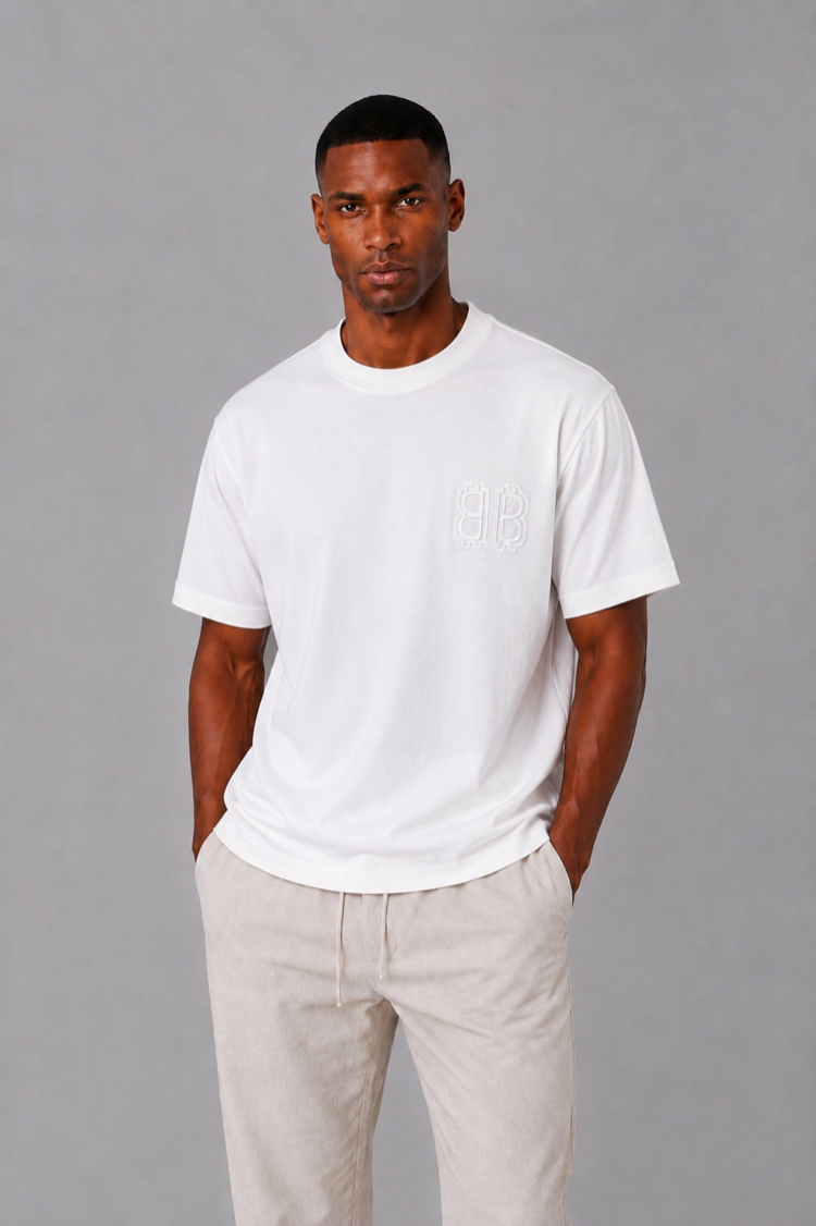 Kabartma Logo Detaylı T-Shirt