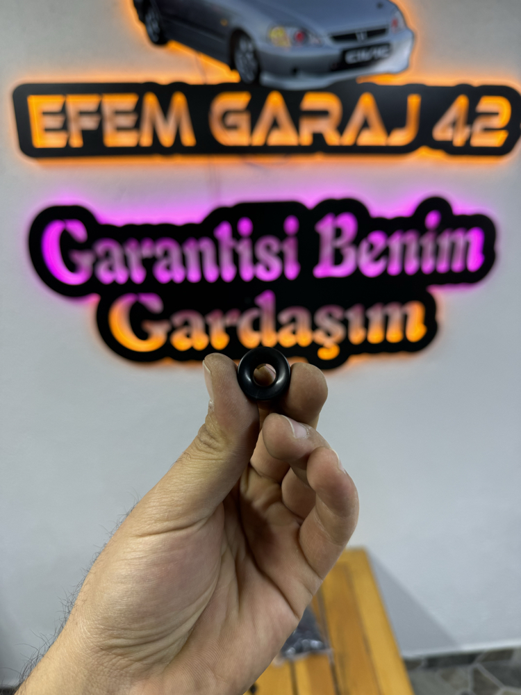 Kaput demir klipsi (kule yanı )