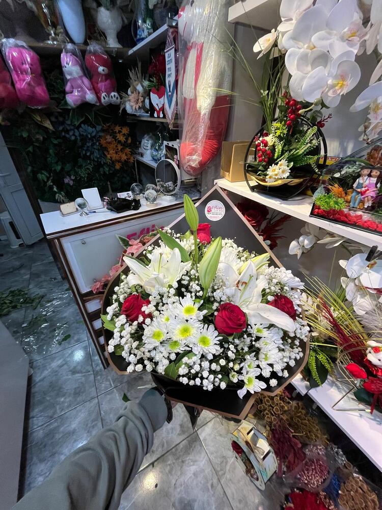CANLI PAPATYA - GÜL- KAZABLANKA BUKETİ 