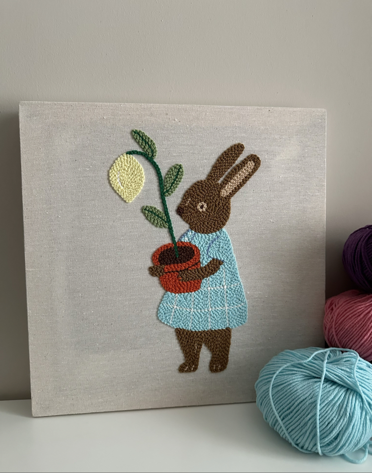 Bunny’s Lemon Punch Needle Tablo