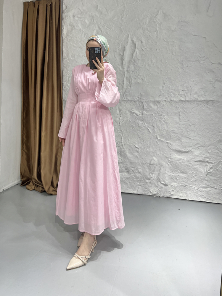 Bel vurgulu elbise pembe