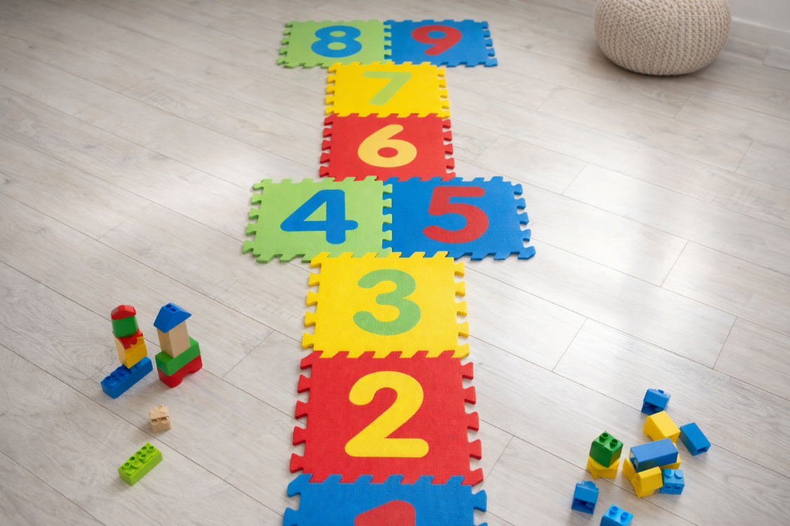 EKİM TOYS 9 Parça Büyük Boy  13 mm Rakamlı Sayılı Eva Oyun Karosu Yer Matı Puzzle Yapbo