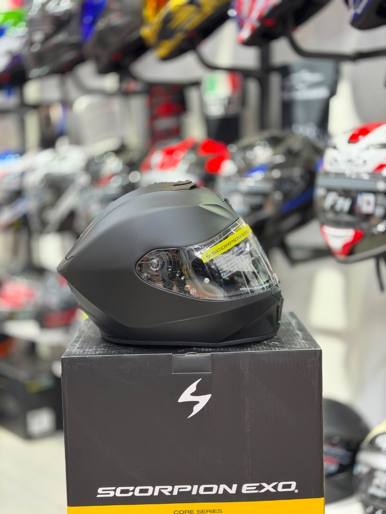 Scorpion EXO 391 Kapalı Motosiklet Kaskı Mat Siyah
