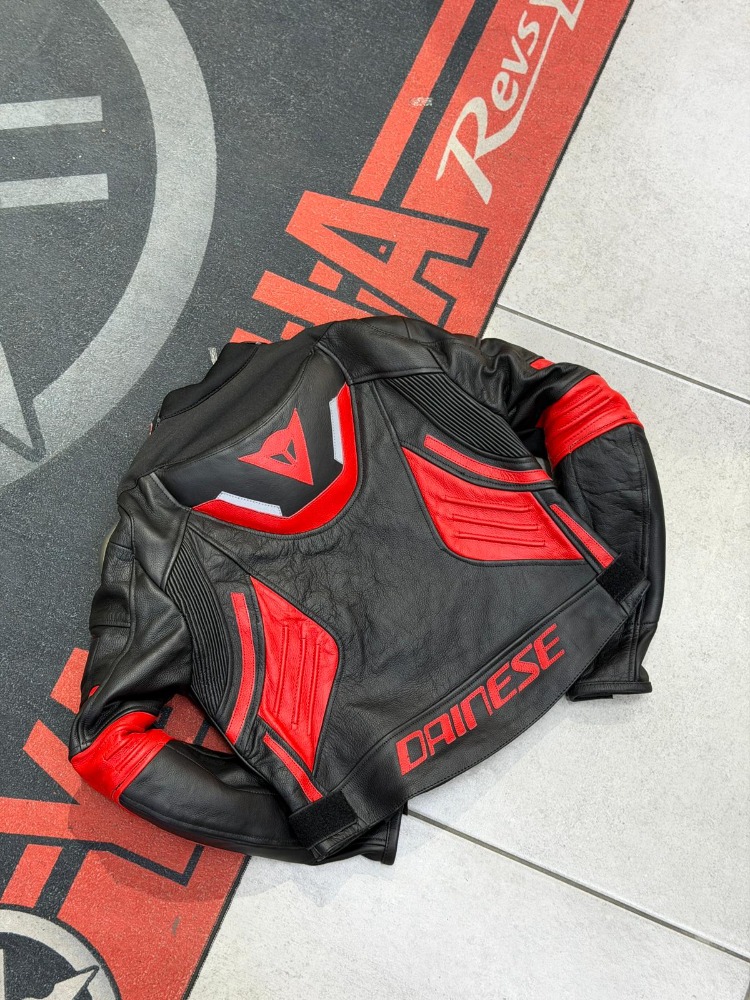 Dainese Deri Ceketi SİYAH-KIRMIZI