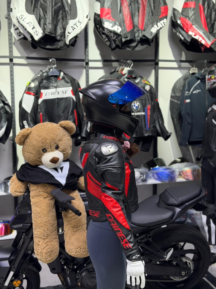 Dainese Deri Ceketi SİYAH-KIRMIZI