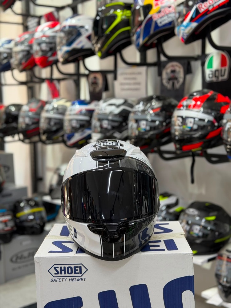 SHOEİ Z8 Beyaz-Siyah