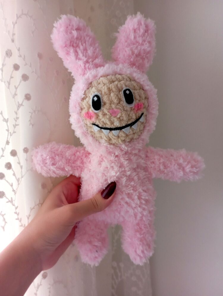pembe labubu