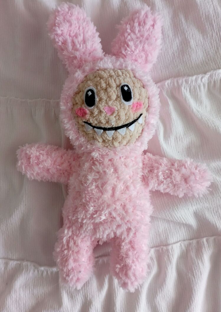 pembe labubu