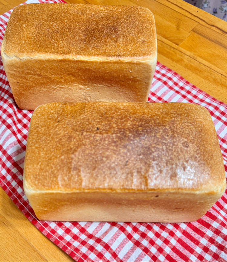 Ekşi mayalı sütlü tereyağlı tost ekmeği