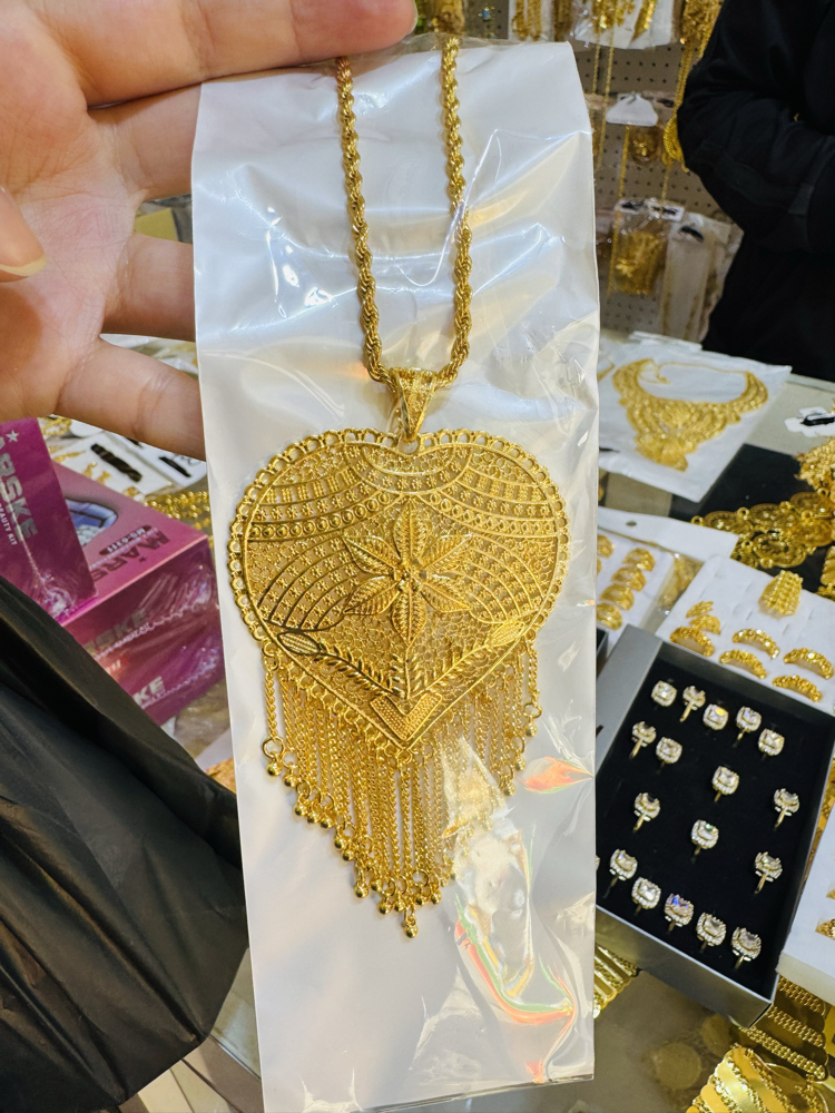 Büyük hint kolye