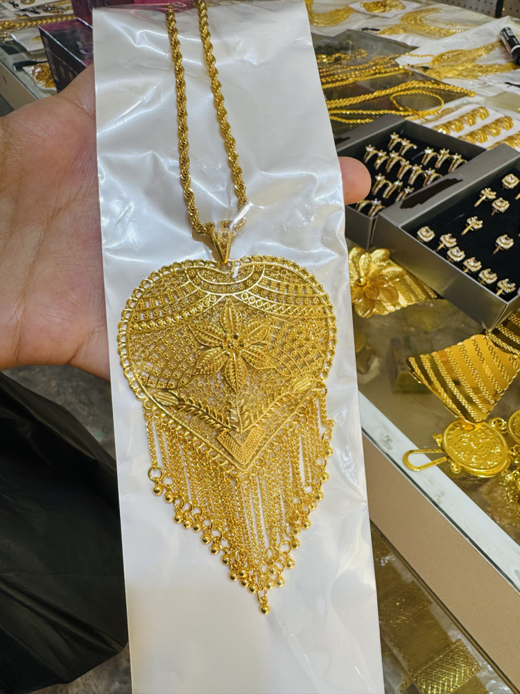 Büyük hint kolye