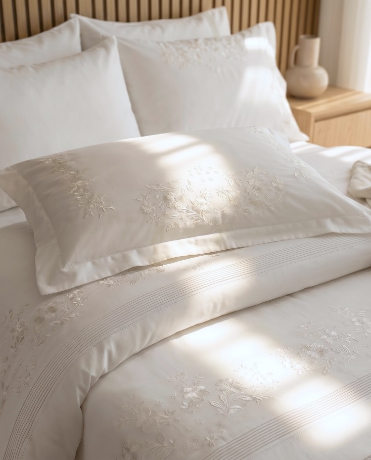 ZARA 7 PARÇA NEVRESİM PİKE SETİ (KREM NAKIŞLI)