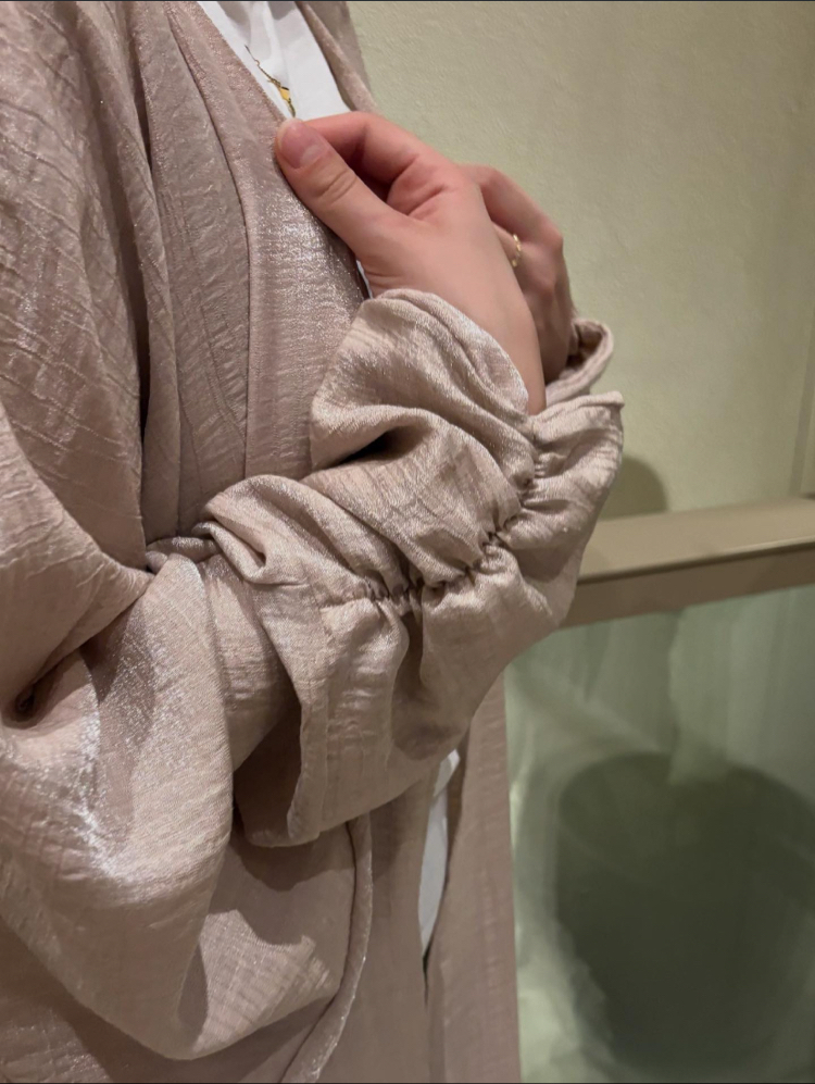 kolu kıvrımlı beige elegance