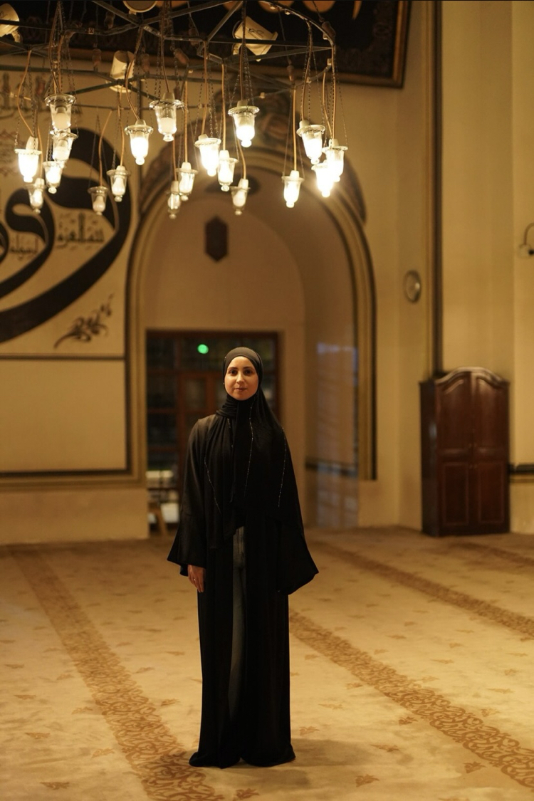 yırtmaçlı siyah abaya 