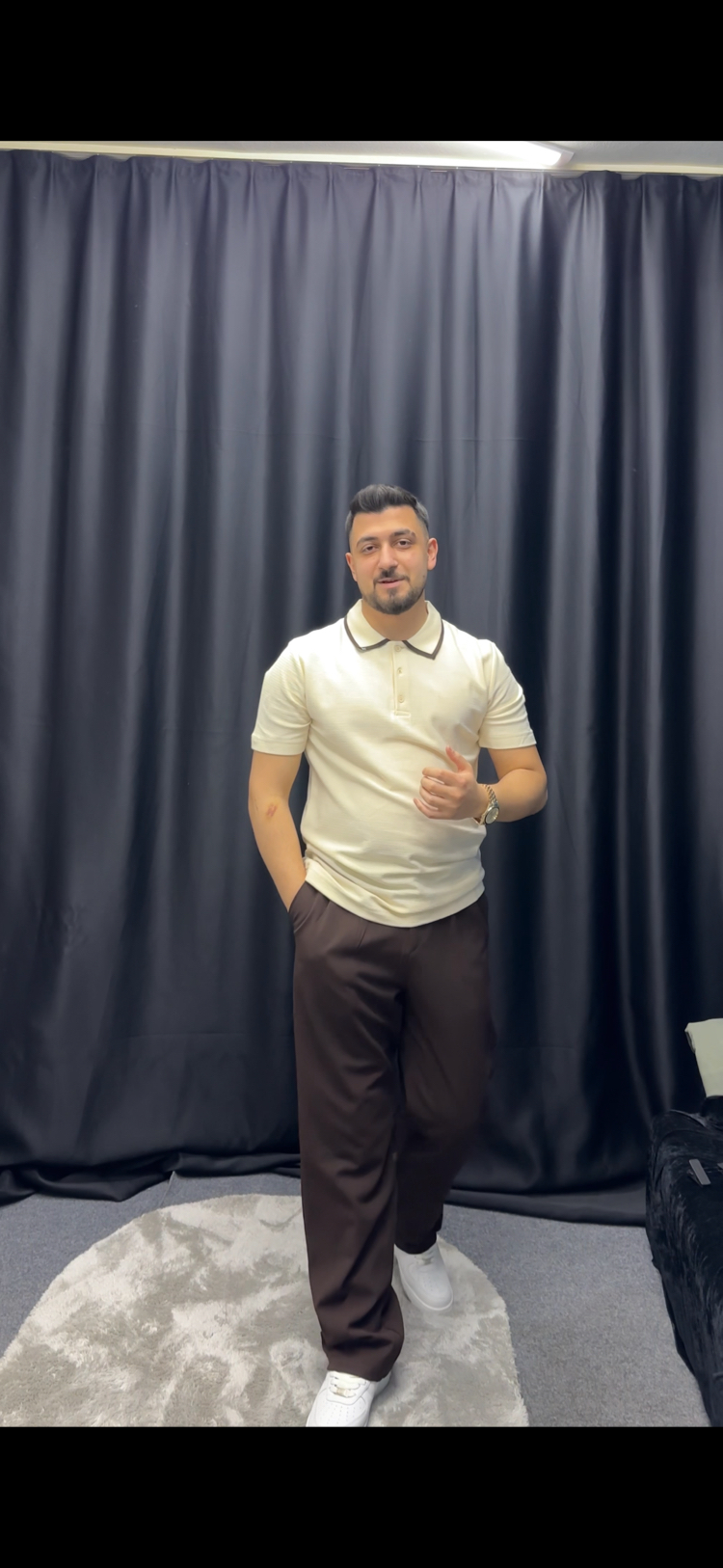 Yakası Çizgili T-Shirt