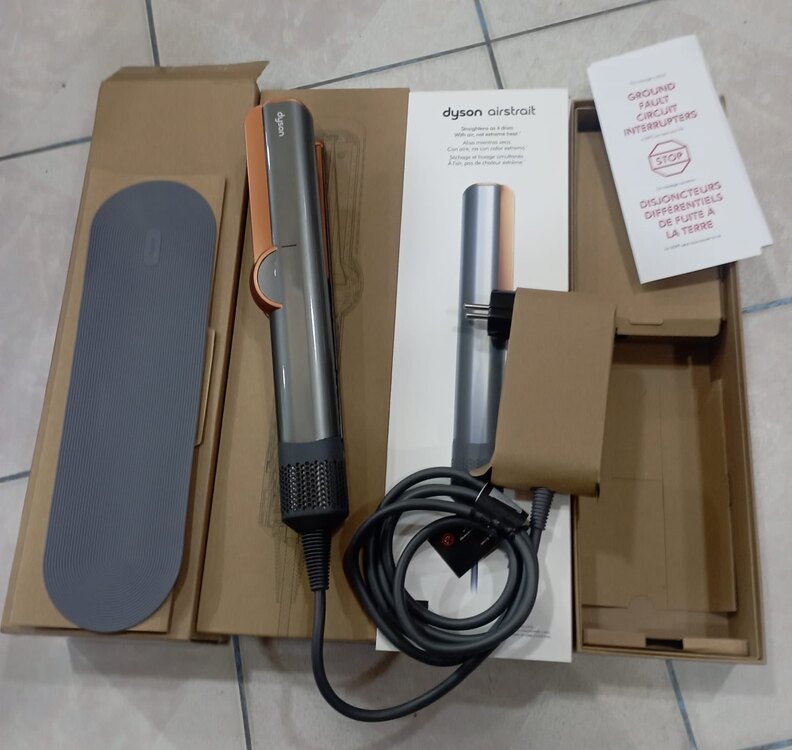 Dyson Airstrait saç düzleştirici