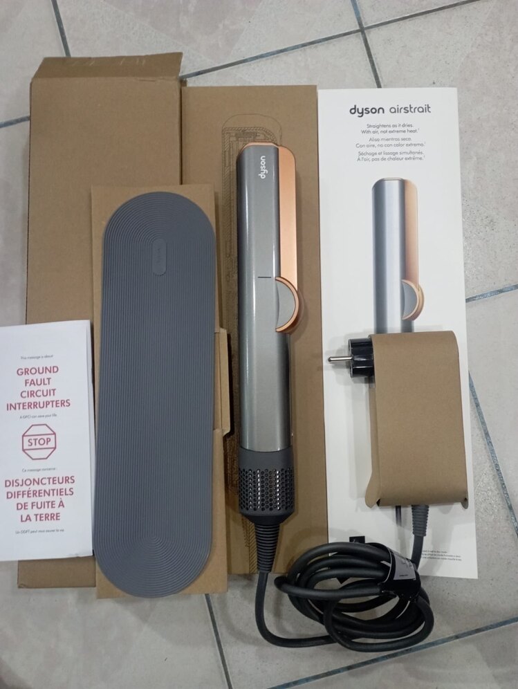 Dyson Airstrait saç düzleştirici
