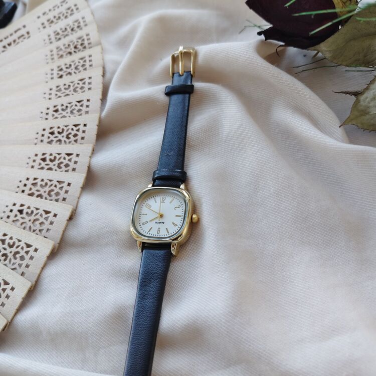 vintage kare saat