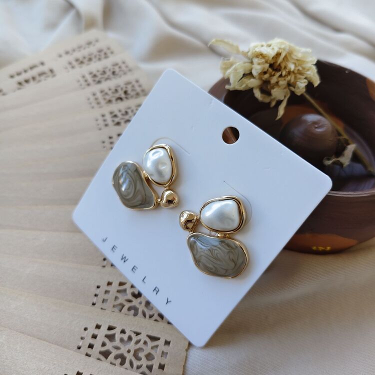 Zara model tasarım inci haki küpe
