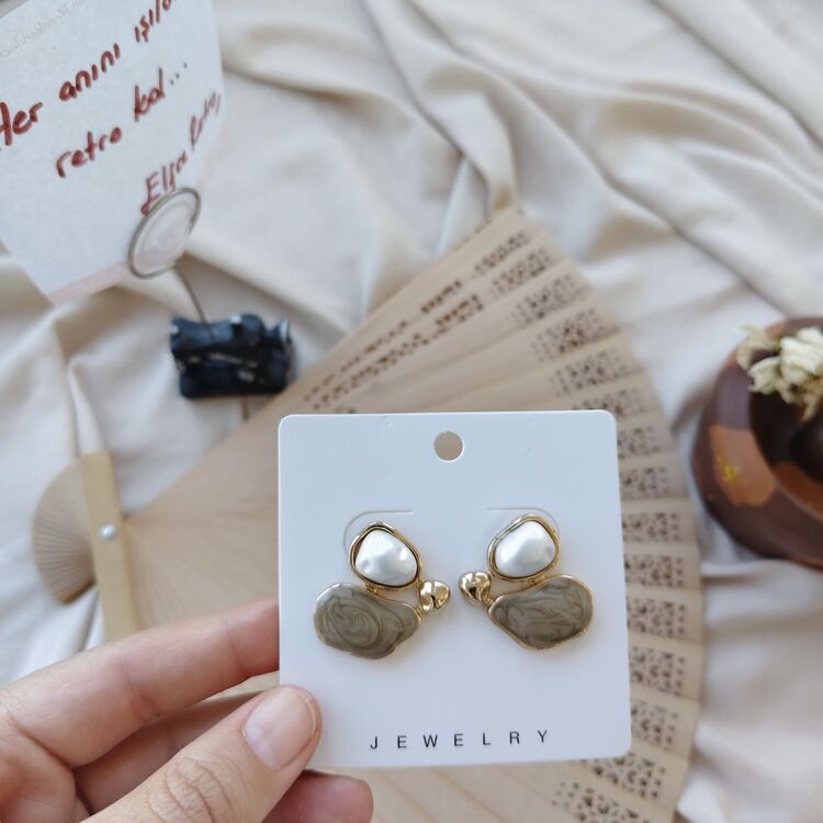 Zara model tasarım inci haki küpe