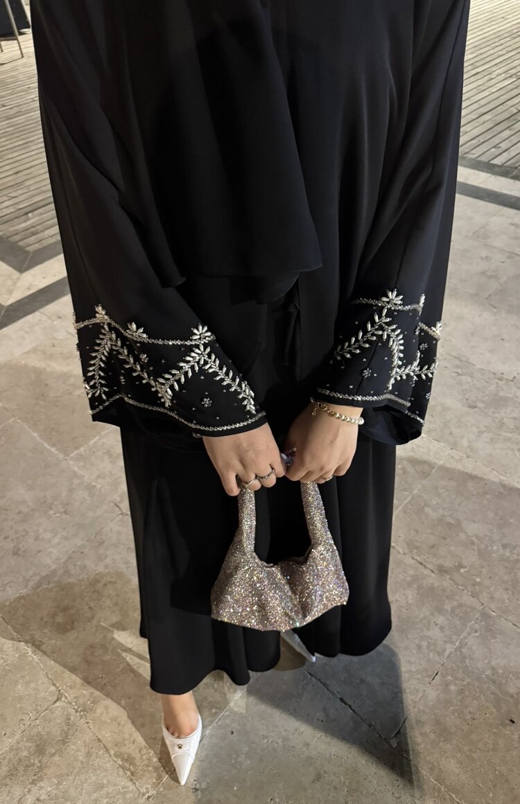 Whitebead Abaya