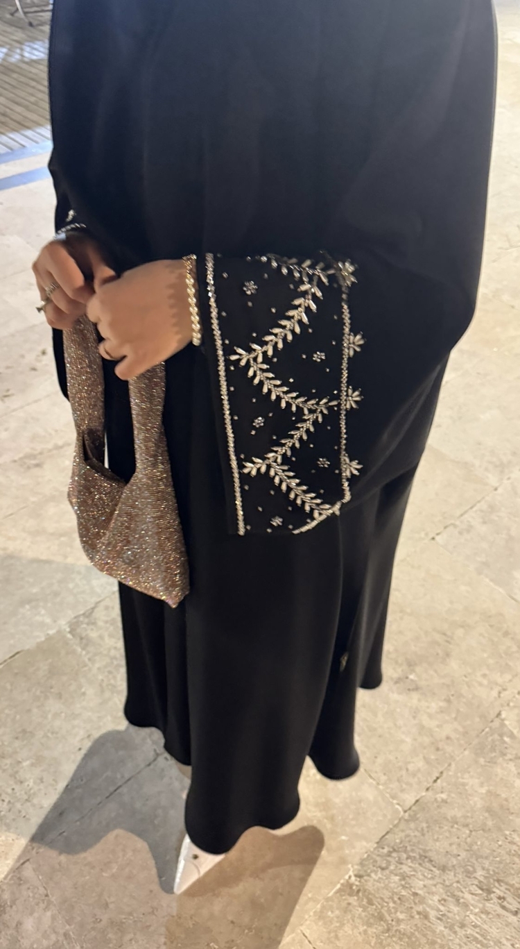 İnci İşlemeli Abaya